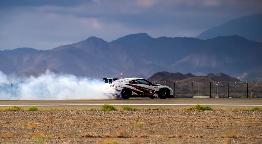 نيسان GT-R تكسر الرقم القياسي العالمي لأسرع إنجراف في العالم