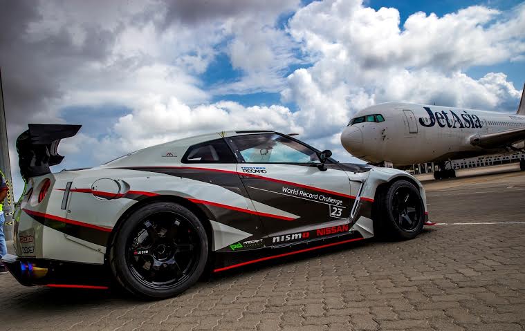 نيسان GT-R تكسر الرقم القياسي العالمي لأسرع إنجراف في العالم