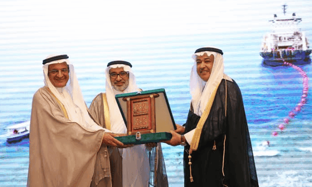 السويل يدشن أحدث كيبل بحري بالعالم في ينبع