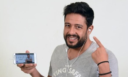 HTC تهدي “القوة العاشرة” للنجم محمد حماقي
