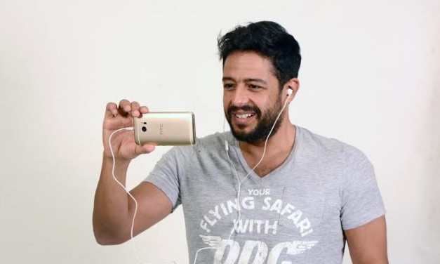 HTC تهدي “القوة العاشرة” للنجم محمد حماقي
