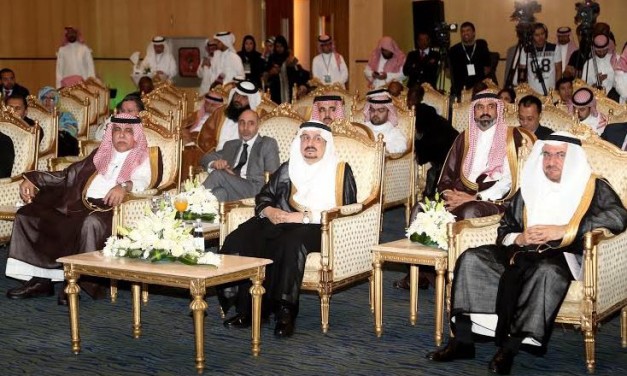 امير الرياض دشن المعرض الاسلامي