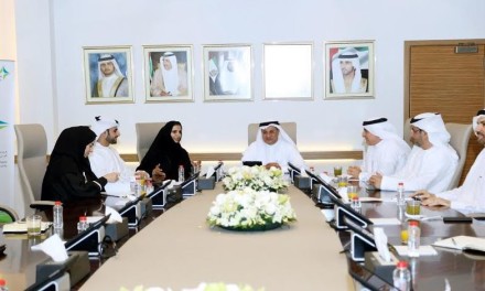 مكتب دبي الذكية يعرض الحلول الرائدة لمسيرة السعادة في هيئة الصحة بدبي