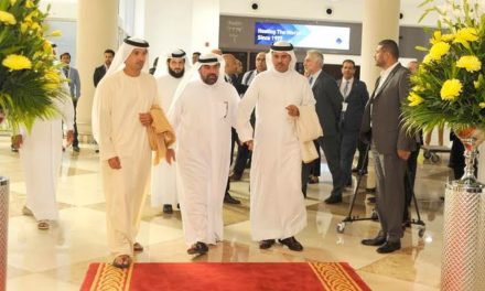 سعادة بطي سعيد الكندي، النائب الثاني لرئيس مجلس إدارة مركز دبي التجاري العالمي يفتتح  معرض ’أسبوع الشرق الأوسط لتقنيات التنظيف‘ 2016 بمشاركة أكثر من 130 شركة