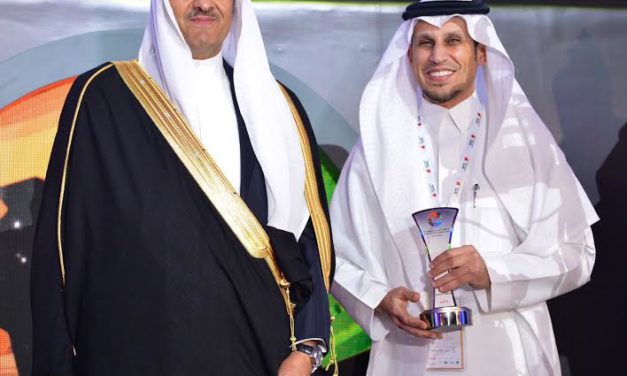 الأمير سلطان بن سلمان يكرم STC لرعايتها الدورة الخامسة من “ألوان السعودية”