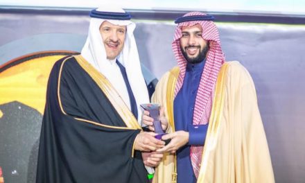 الأمير سلطان بن سلمان يكرم العربية للإعلانات الخارجية لشراكتها الاستراتيجية لملتقى ألوان 2016