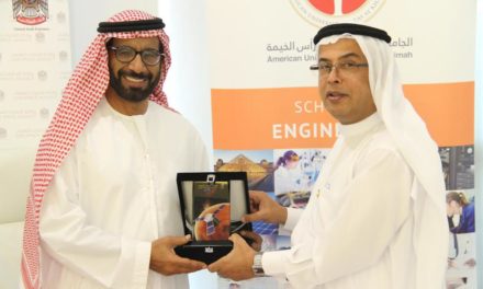 الجامعة الأمريكية في رأس الخيمة ووكالة الإمارات للفضاء توقعان اتفاقية شراكة
