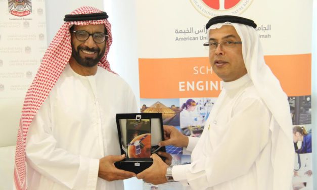 الجامعة الأمريكية في رأس الخيمة ووكالة الإمارات للفضاء توقعان اتفاقية شراكة