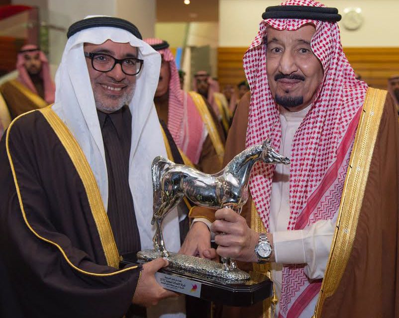 خادم الحرمين يكرم الاتصالات السعودية لشراكتها الاستراتيجية مع نادي الفروسية