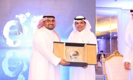 وزارة الاتصالات تكرمSTC  أعمال لدعمها معرض التجارة الإلكترونية