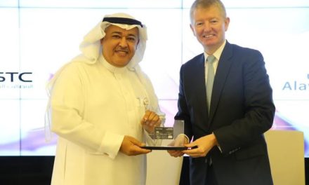 الاتصالات السعودية والبنك الأول يطلقان بطاقة الأول “قطاف” الائتمانية