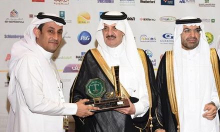 أمير الشرقية يكرم STC لدعمها يوم المهنة بجامعة الملك فهد للبترول
