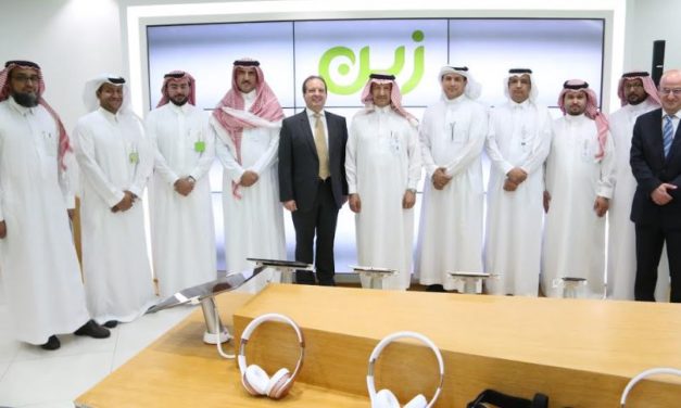 محافظ هيئة الاتصالات: ما شاهدته من تقنيات في مركز “زين” التقني ينبئ بمستقبل تقني باهر
