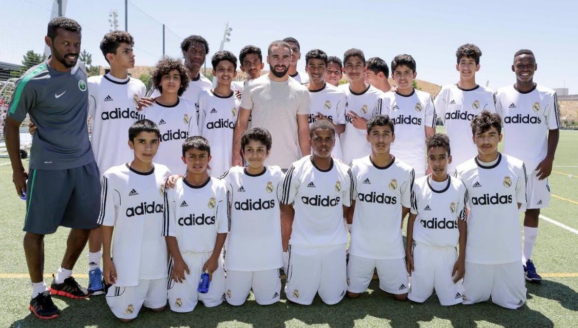 نجم ريال مدريد داني كارفخال يوجه رسائل لبراعم STC المتواجدين في أكاديمية ريال مدريد