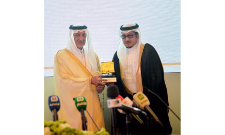 مستشار خادم الحرمين الشريفين يُكرّم موبايلي لرعايتها الاستراتيجية لمشروع الحملة الوطنية الإعلامية لتوعية ضيوف الرحمن
