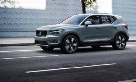 “فولفو للسيارات” تعلن نهاية الفوضى داخل السيارات مع “XC40” الصغيرة المتعددة الاستخدامات