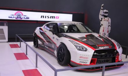 نيسان GT-R المحطّمة للأرقام القياسية تخطف الأضواء في المعرض السعودي الدولي للسيارات 2017