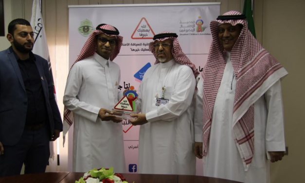 “الله يعطيك خيرها” توقع اتفاقية مع “ذيب” لتأجير السيارات لرعاية معرض”ركز بالطريق”