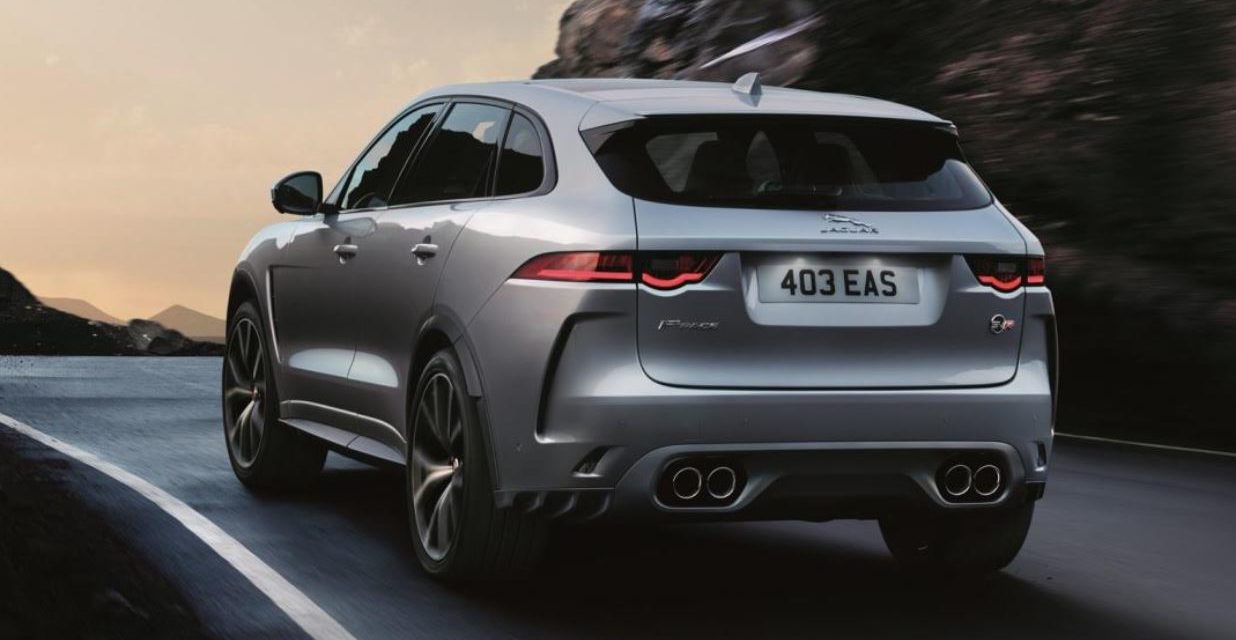 جاكوار F-PACE SVR تجمع بين الأداء الخارق للسيارت الرياضية والتصميم العملي للسيارت الدفع الرباعي