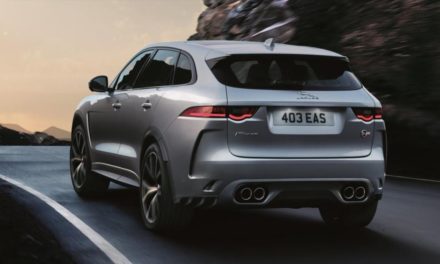 جاكوار F-PACE SVR تجمع بين الأداء الخارق للسيارت الرياضية والتصميم العملي للسيارت الدفع الرباعي