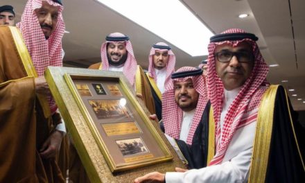 خادم الحرمين الشريفين يكرم الاتصالات السعودية لرعايتها نهائي الكأس