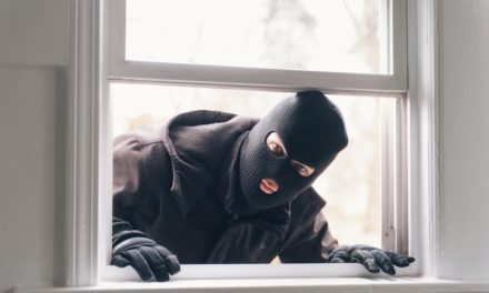 قائمة التحقق من أمن المنازل: ما يجب القيام به قبل الذهاب في إجازة