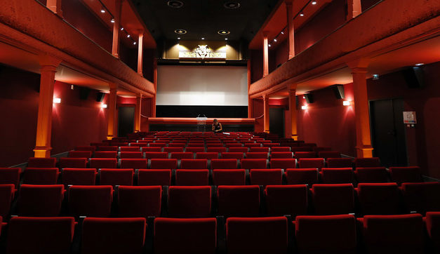 منح الجنسية السعودية للسينما