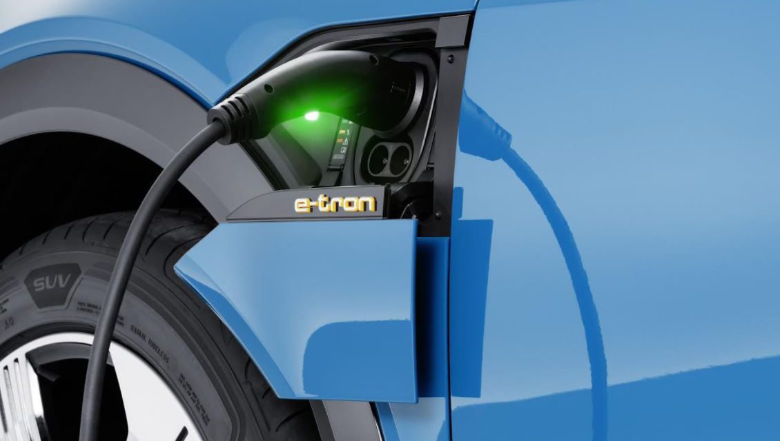 متعة قيادة السيارات الكهربائية: سيارة Audi e-tron