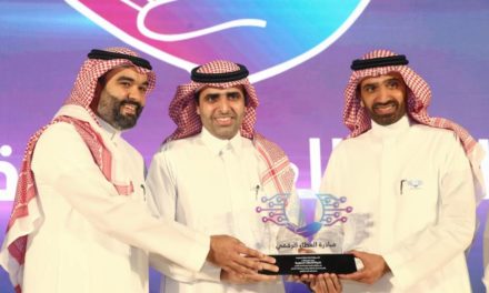 وزير الاتصالات يكرم STC لدعمها مبادرة “العطاء الرقمي”