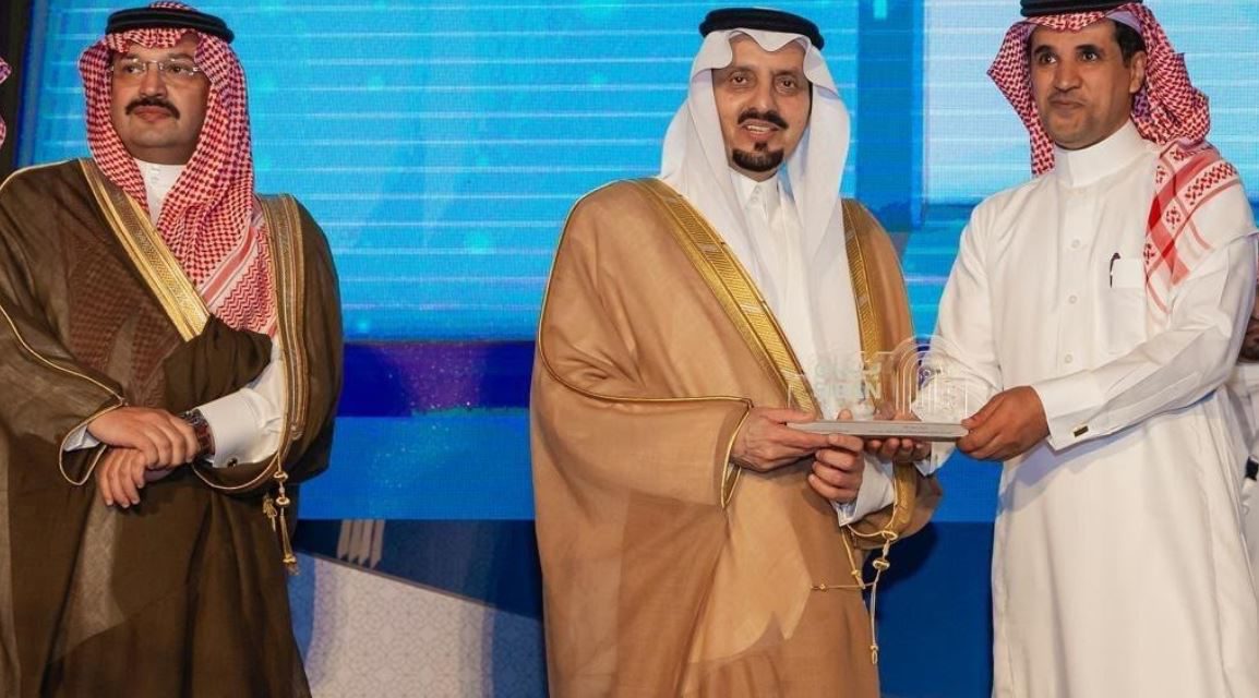 أمير منطقة عسير يكرّم stc أعمال لرعايتها ملتقى بيبان عسير