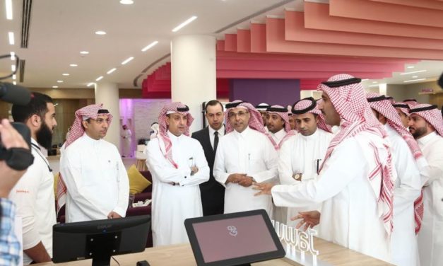 تدشين أول فرع اتصالات رقمي في المملكة يوفر الخدمات 24 ساعة