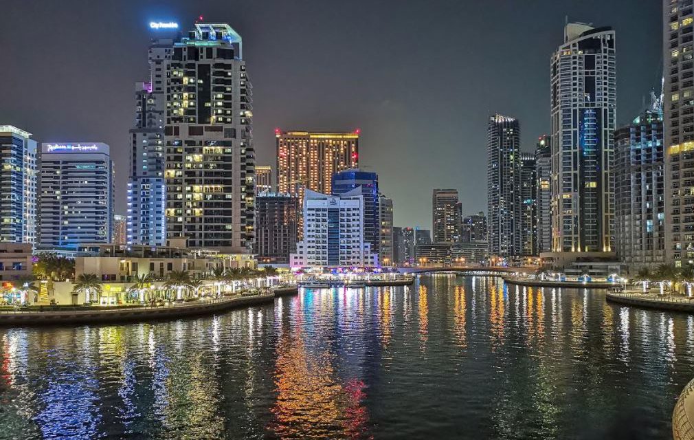 الهاتف هواوي مايت20 برو يقدم عدسة لايكا بزاوية تصوير عريضة فلماذا تحتاجها؟