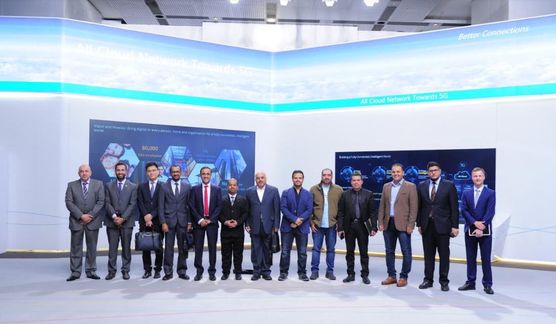 وفد إعلامي سعودي  يزور  مقر شركة هواوي في الصين للتعرف على ابتكاراتها وحلولها عن كثب