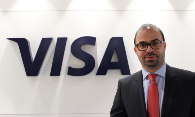 Visa تتيح خدمة Apple Pay لـحاملي بطاقاتها