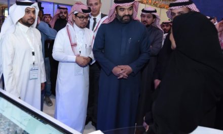 وزير الاتصالات يزور جناح موبايلي في معرض ومؤتمر إنترنت الأشياء IoT