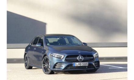 مرسيدس-AMG  تقدم سيارة جديدة من السيارات المدمجة