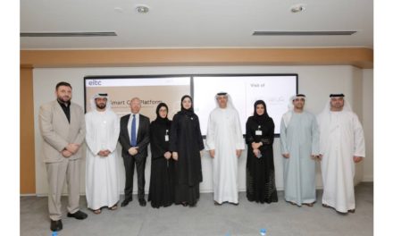 سعادة عهود شهيل مدير عام حكومة عجمان الرقمية تزور مركز “ساحة الأفكار” في شركة الإمارات للاتصالات المتكاملة