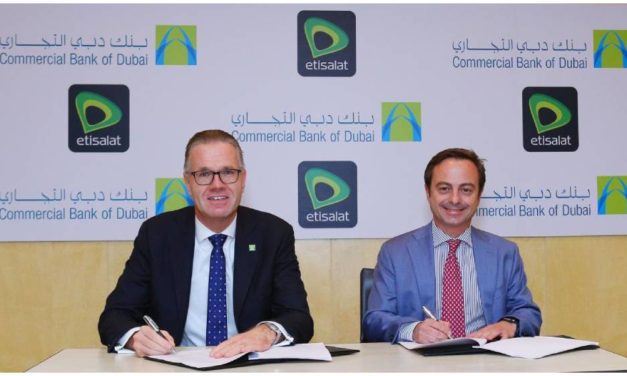 “اتصالات” ودبي التجاري يطلقان بطاقة  ائتمانية مشتركة
