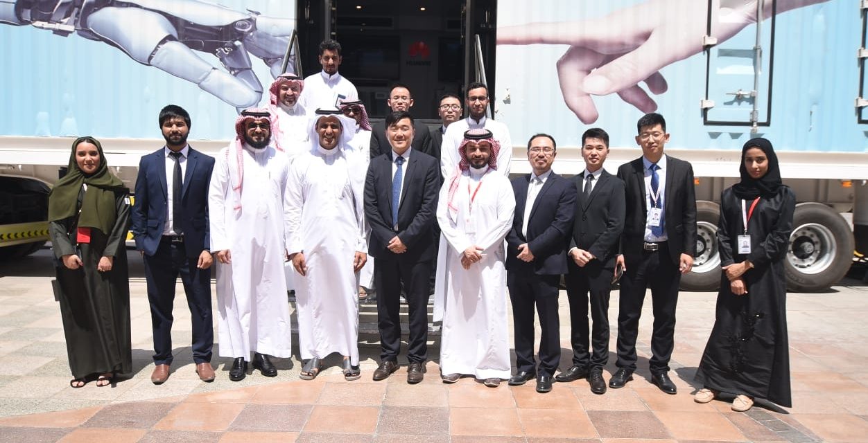 وزارة الاتصالات وهواوي تنظمان برنامجاً تدريبياً عن تقنية الجيل الخامس
