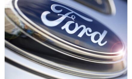 تصميم فورد المتين Built Ford Tough: صُمّم فورد رنجر وتمّ تصنيعه واختباره ليتلاءم مع حياة تجمع ما بين العمل والمغامرات