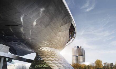 الشركاء يتوصلون إلى قرار مشترك: مجموعة BMW وMercedes-Benz AG توقفان التعاون المشترك في مجال القيادة الآلية مؤقتًا، على أن يستأنف لاحقًا