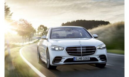 سيارة S-Class الجديدة من مرسيدس-بنز: مفهوم جديد للفخامة والابتكار
