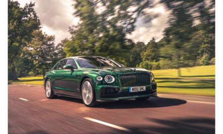 خيارات جديدة تعزّز  فخامة Flying Spur أكثر