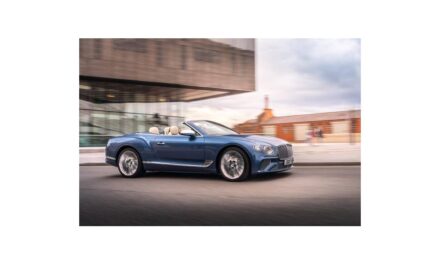 Bentley تقدّم 5,000 خيار من القشرات الخشبية التي تمنح فرصة تخصيص المقصورات الداخلية تلبية لمتطلّبات كل عميل