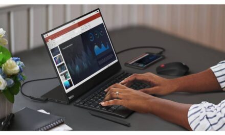 شاشة لينوفو المحمولة Lenovo ThinkVision M14t صُممت لتعزز الإنتاجية أثناء التنقل