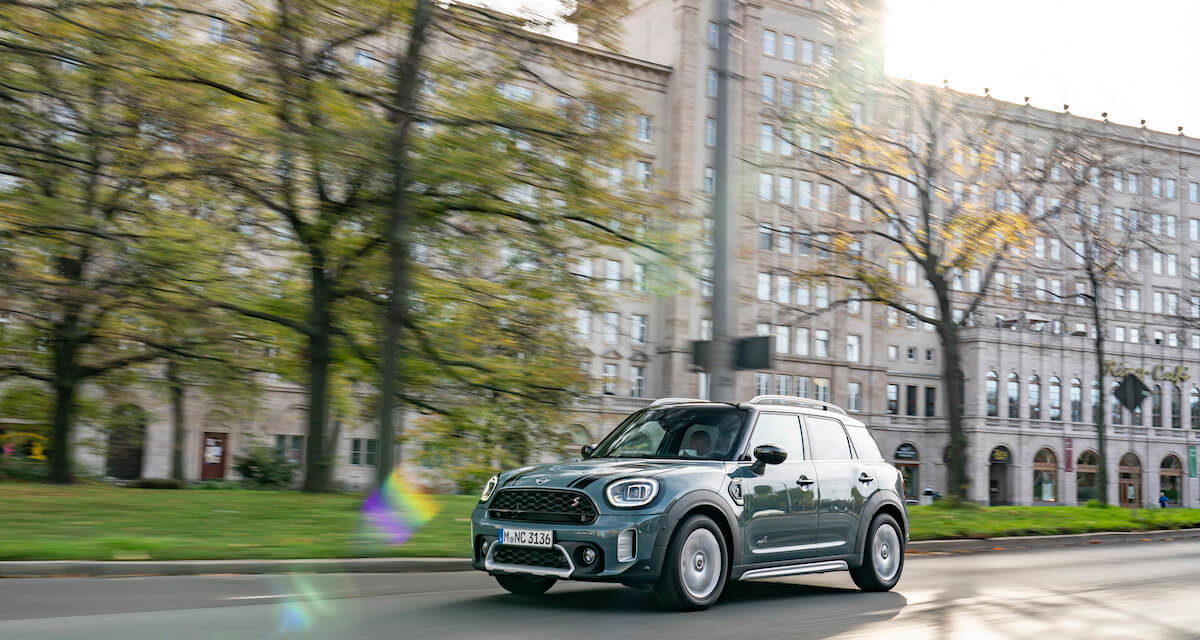 مصنع مجموعة BMW في لايبزيغ يستعد لإنتاج سيارات MINI كروس أوفر المستقبلية