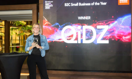 فوز تطبيق QiDZ بجائزة أفضل شركة صغيرة لعام 2020 في الأعمال المباشرة مع العملاء