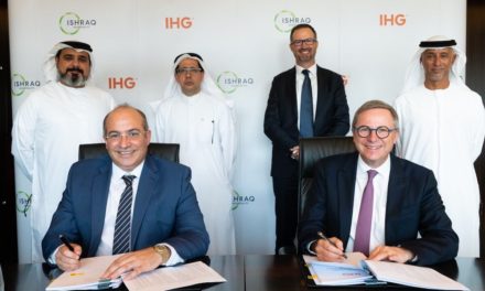 مجموعة فنادق ومنتجعات إنتركونتيننتال توقع اتفاقية تطوير ضخمة مع شركة إشراق للضيافة لافتتاح 8 فنادق هوليداي إن إكسبريس جديدة في منطقة الشرق الأوسط وأفريقيا