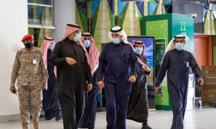معالي وزير النقل يتفقد مطار أبها الدولي