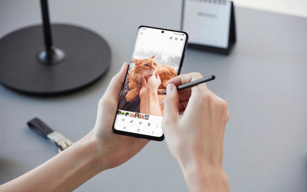 سامسونج تطلق مجموعة هواتف Galaxy S21 5G الجديدة كلياً